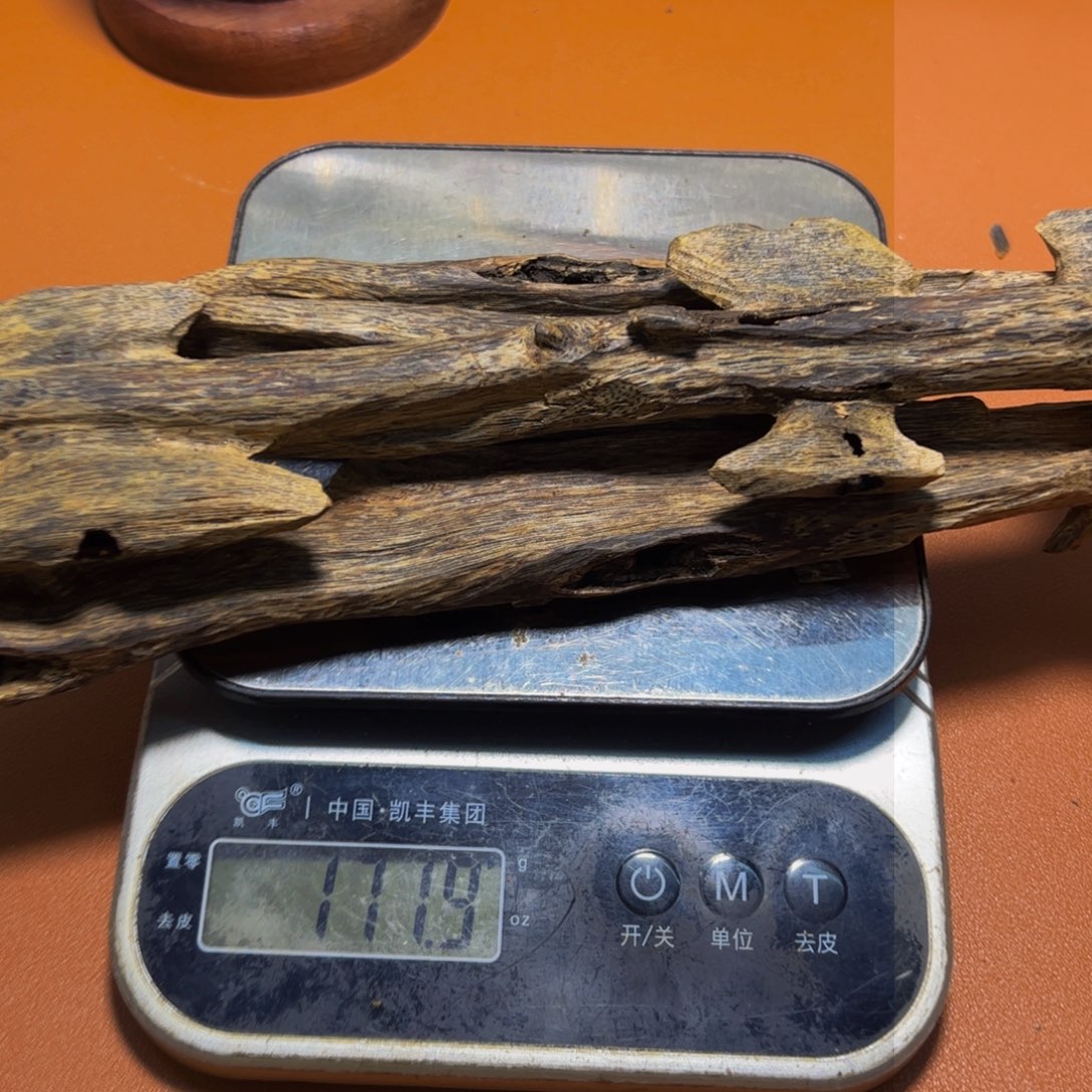 沉香木手把件王*铭沉香料