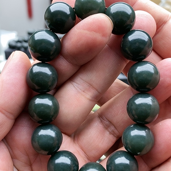 【闪购商品】未镶嵌手链和田玉16油青