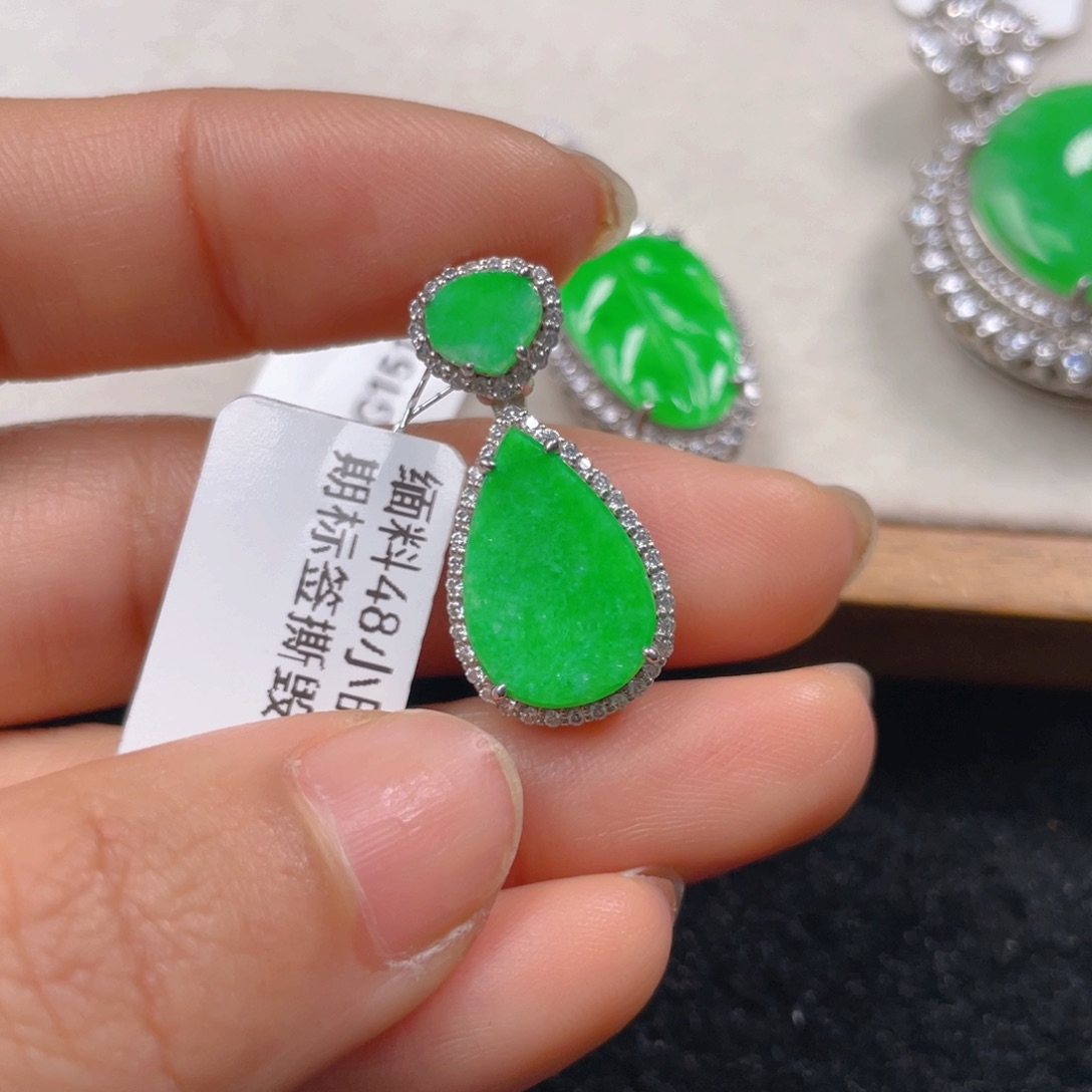 翡翠颈饰银S925镶嵌翡翠