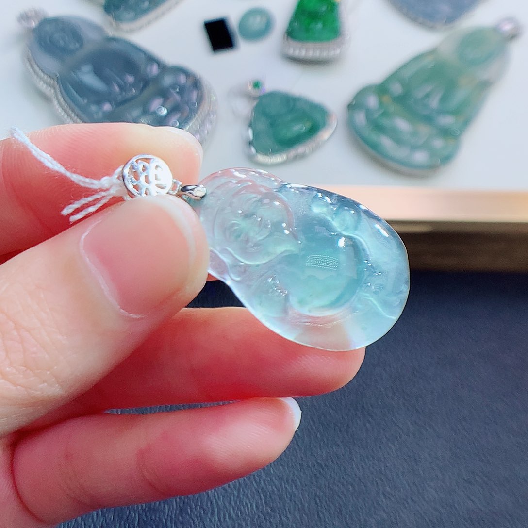 翡翠颈饰未镶嵌翡翠