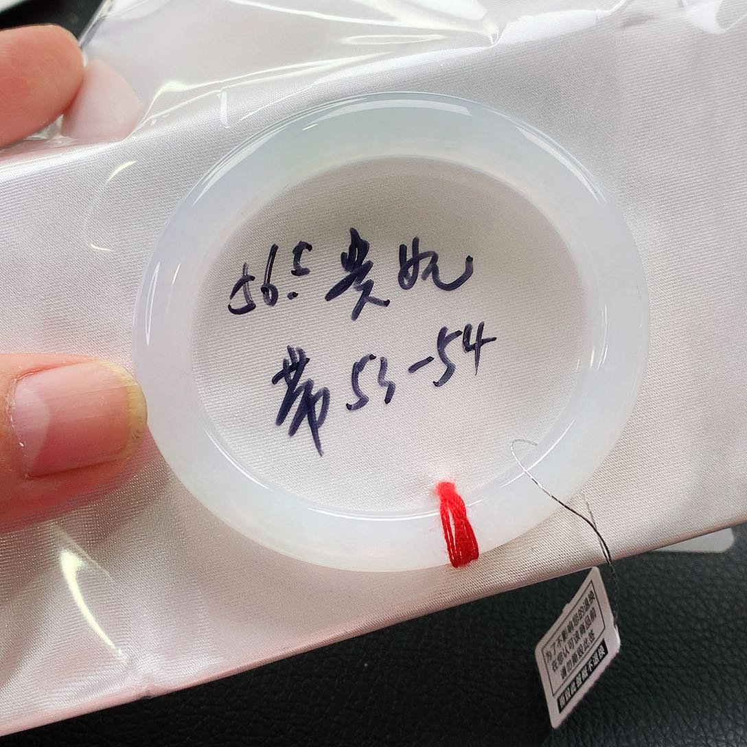 未镶嵌手镯翡翠天然翡翠手镯