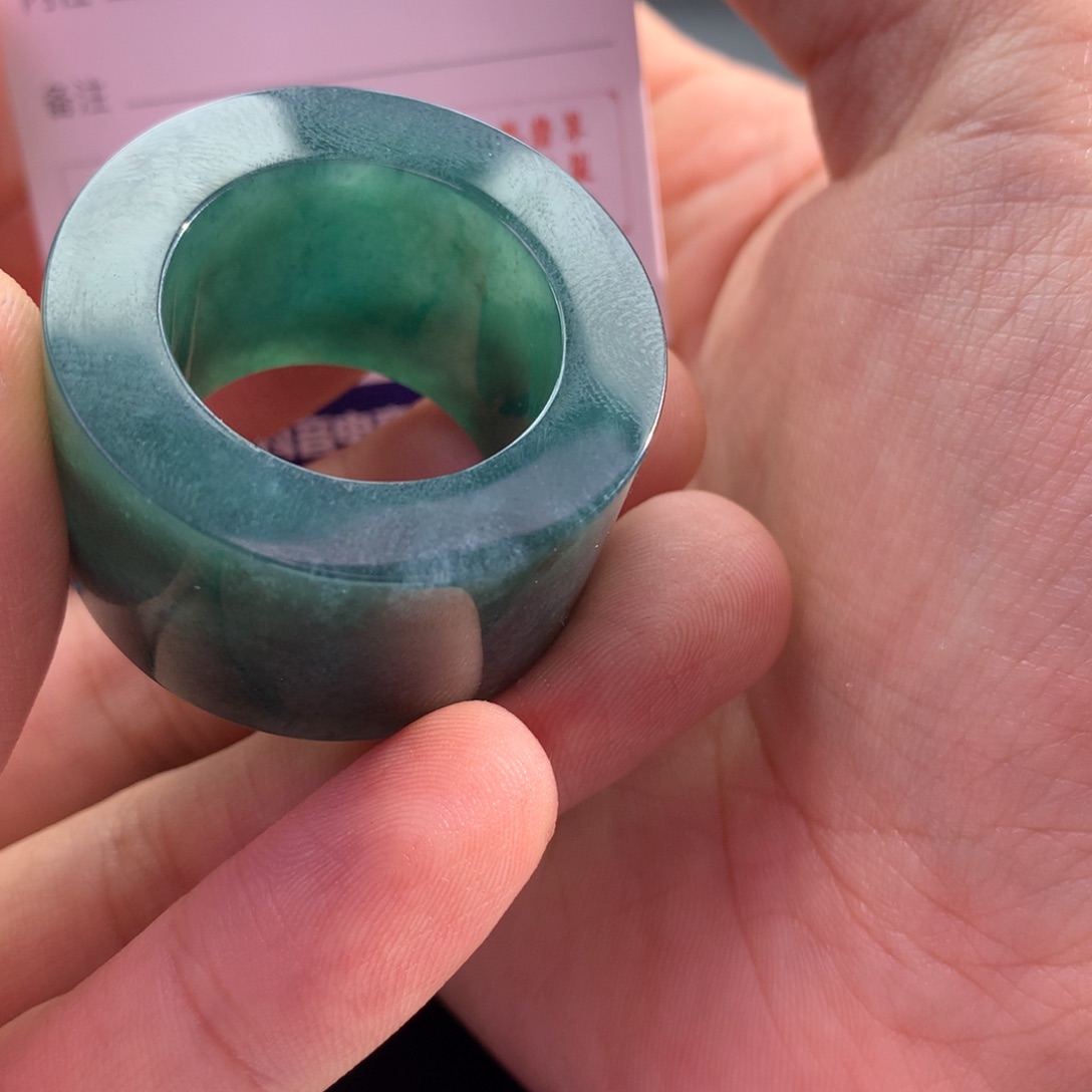 翡翠戒指未镶嵌郑*兵翡翠