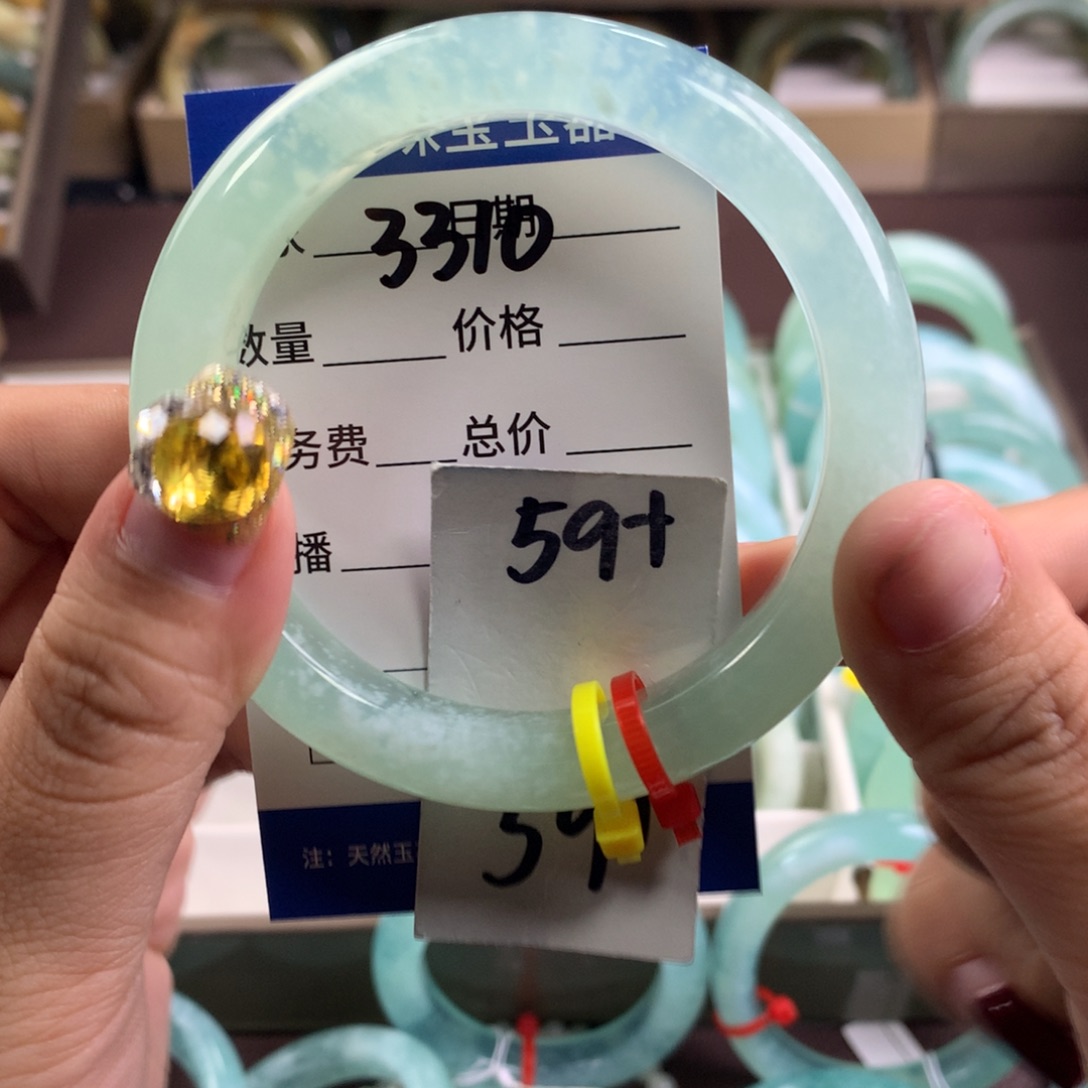 蛇纹石玉手镯未镶嵌3310