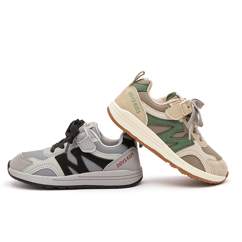 多多一上25秋款男女童运动系27-37码皮面运动鞋6101A59X