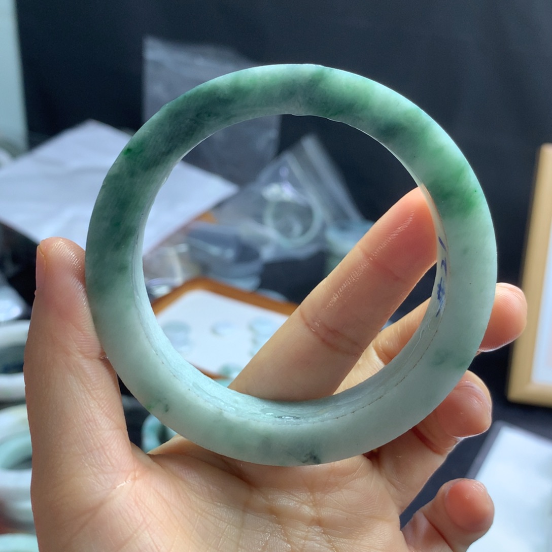 【闪购商品】定制翡翠手镯未镶嵌