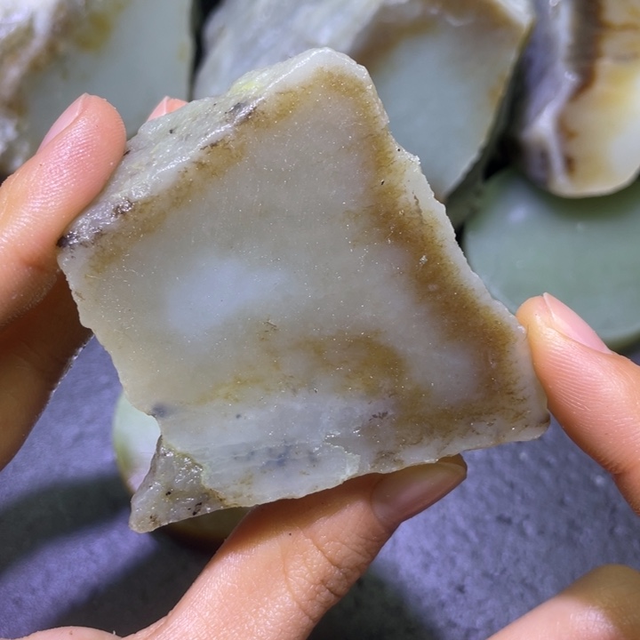 和田玉（糖玉）未镶嵌珠宝半成品