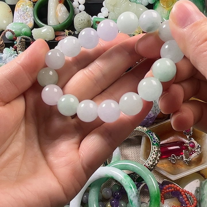 翡翠未镶嵌颈饰翡翠未镶嵌颈饰