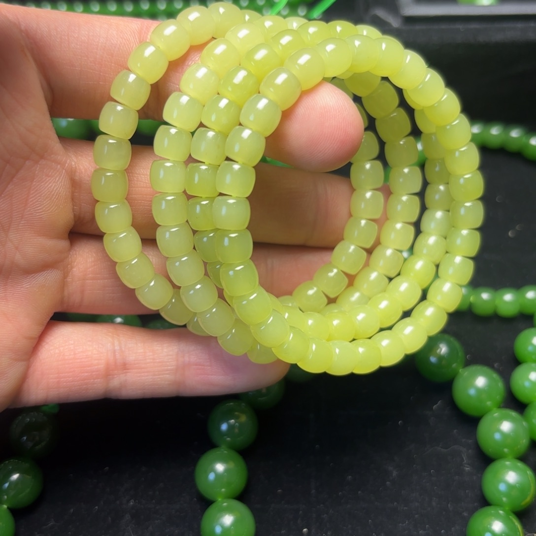 和田玉未镶嵌手串