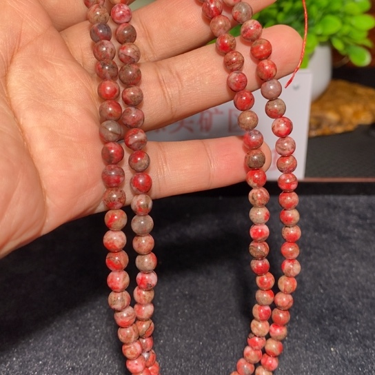 飞***舞天然辰砂原石手串