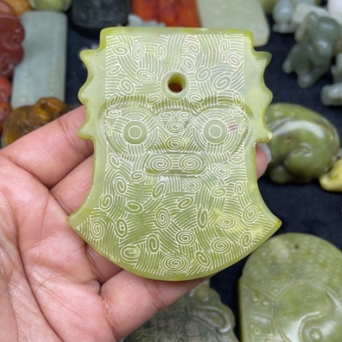 蛇纹石玉颈饰未镶嵌102