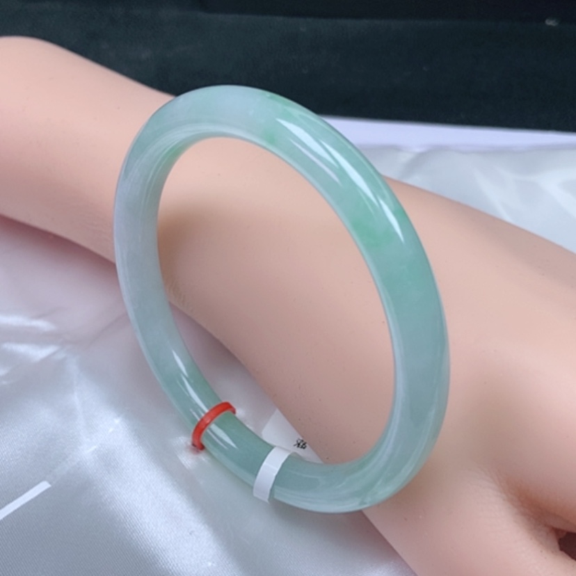 【闪购商品】翡翠手镯未镶嵌，