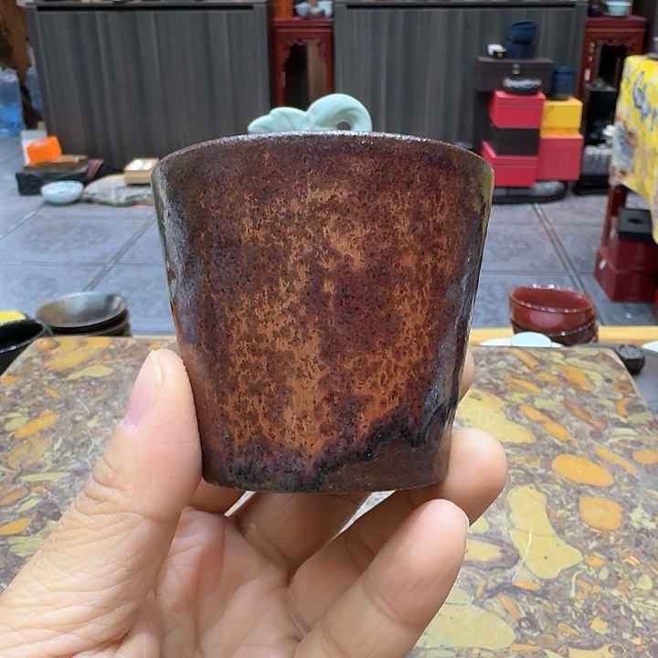 品茗杯一个，瓷。。。品茗