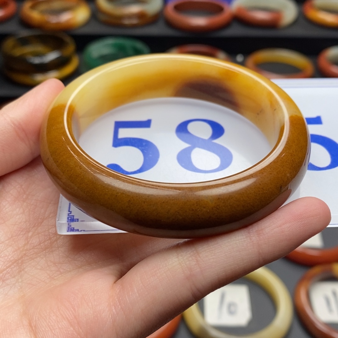 石英质玉（黄龙玉）手镯未镶嵌