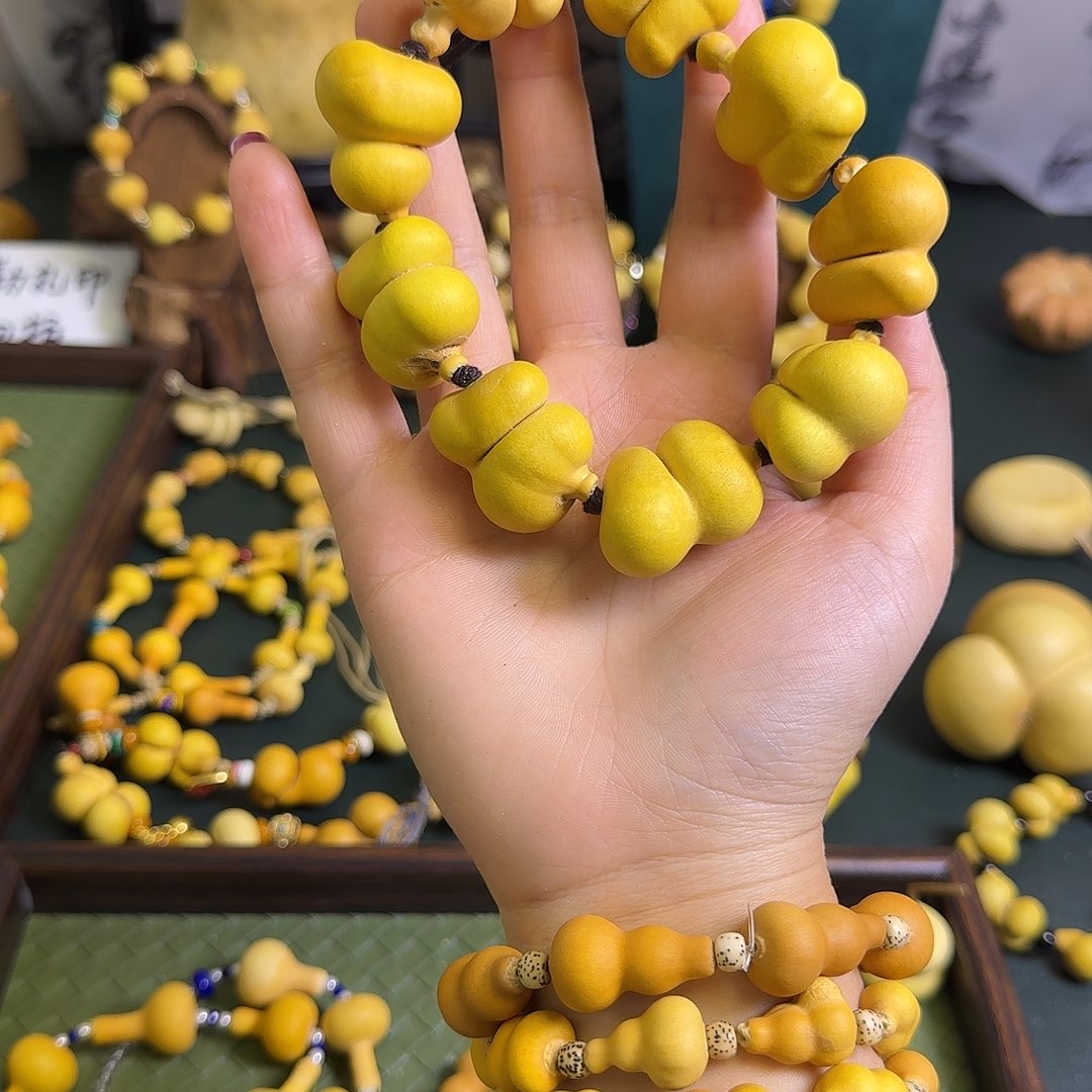 小***墩大叶紫檀（黑酸枝木类）