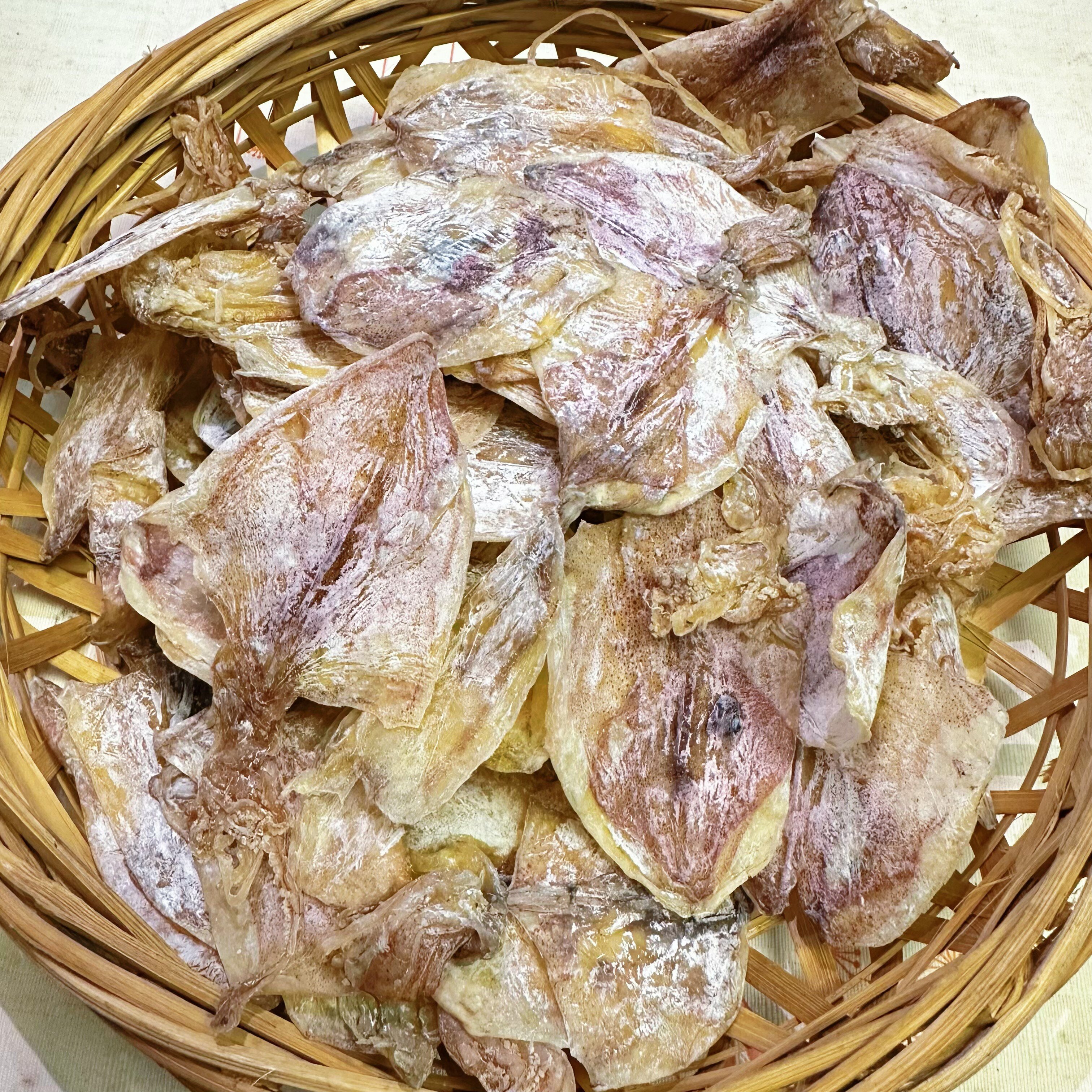 渔民船晒鱿鱼干 小鱿鱼干 1斤80-90条  淡干淡晒 顺丰包邮博贺港 