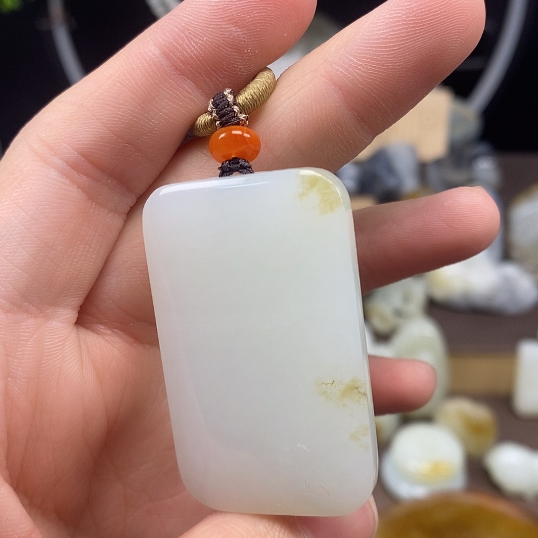 和田玉颈饰未镶嵌