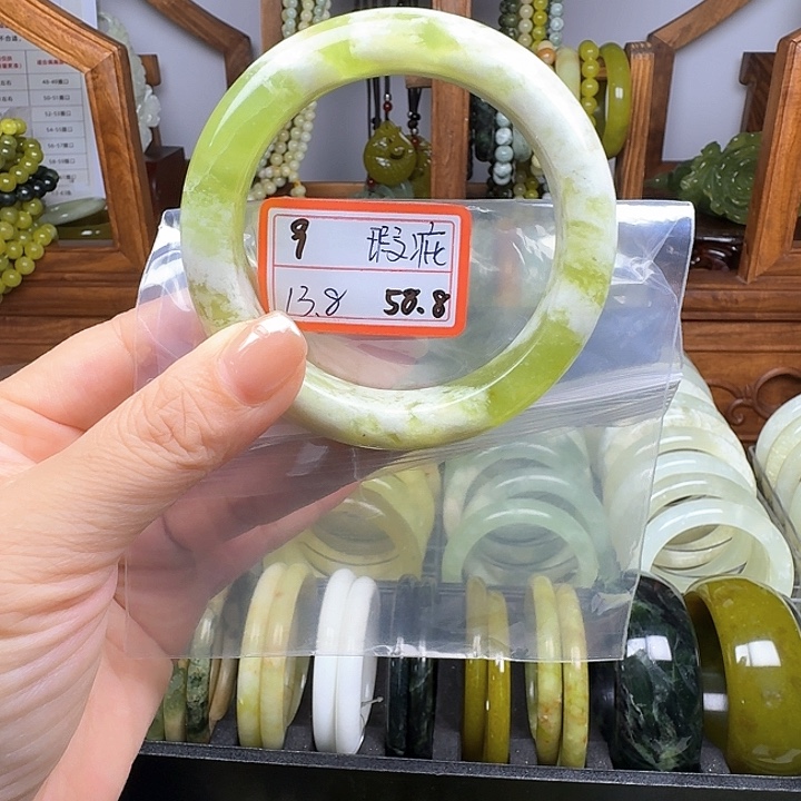 未镶嵌蛇纹石玉手镯