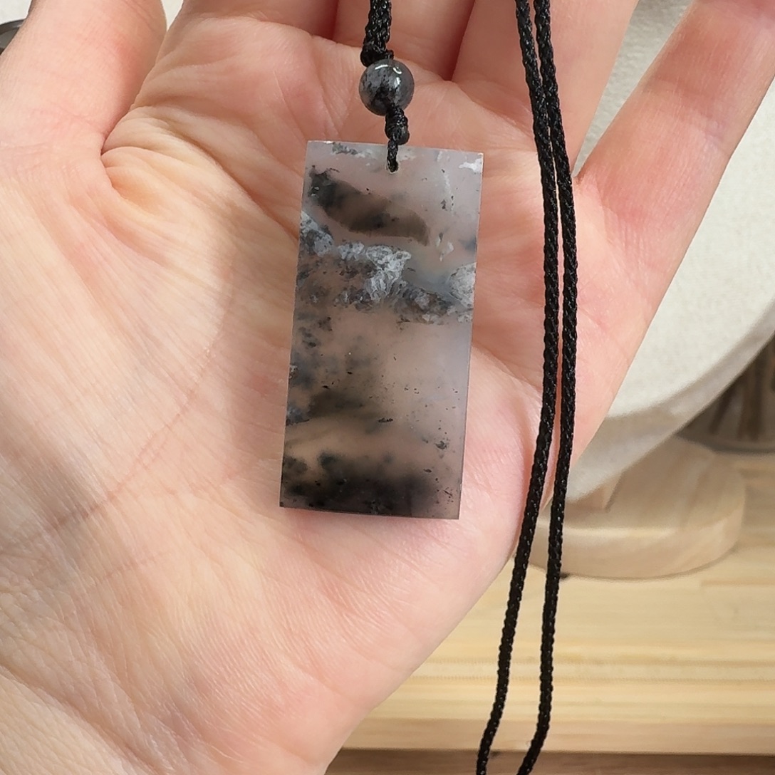 蛇纹石玉合金颈饰