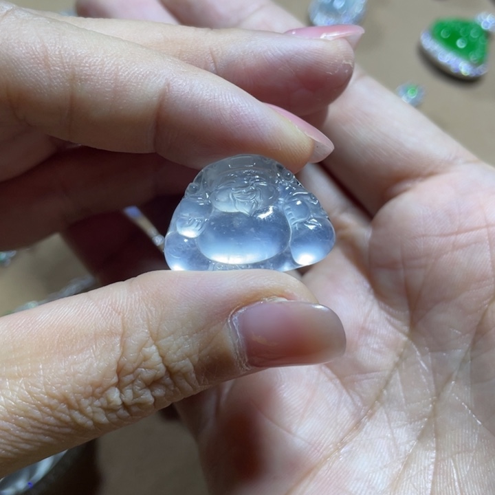 翡翠颈饰未镶嵌财爷爷