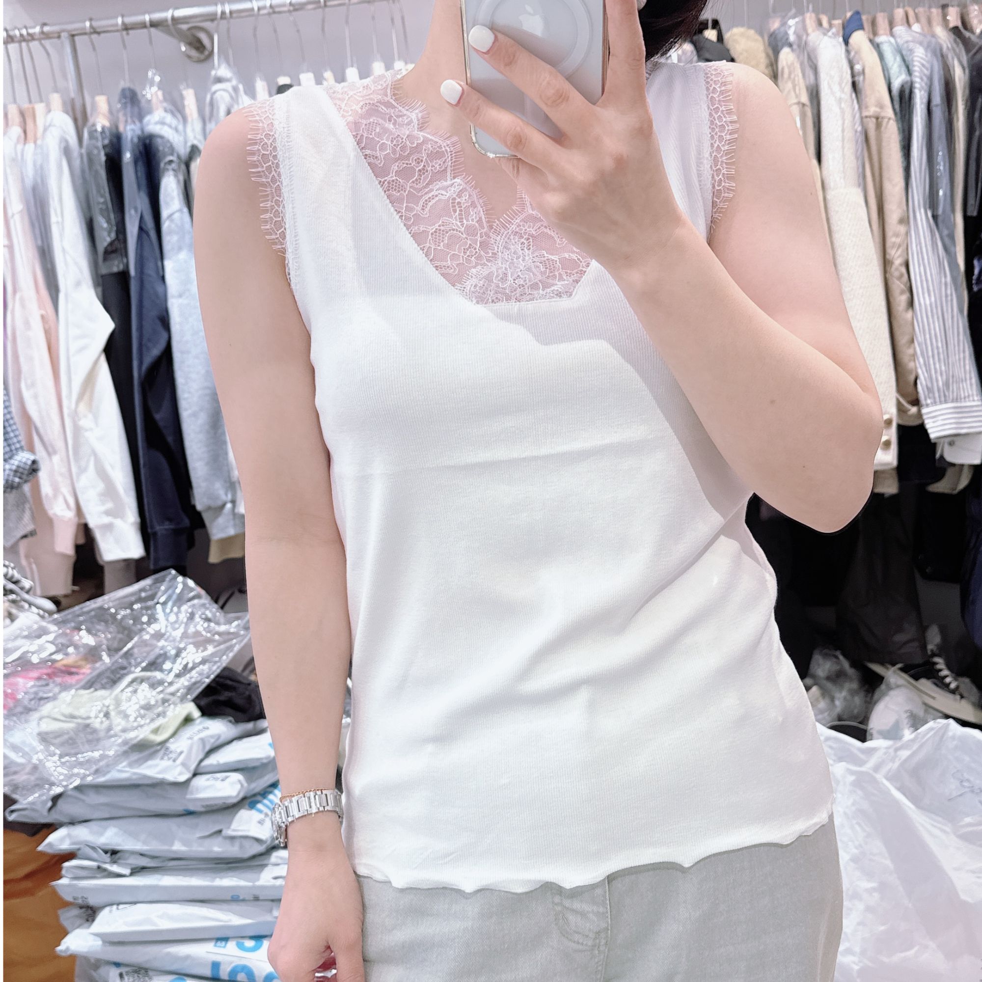 时尚V领蕾丝吊带背心无袖打底国货（NO退换）