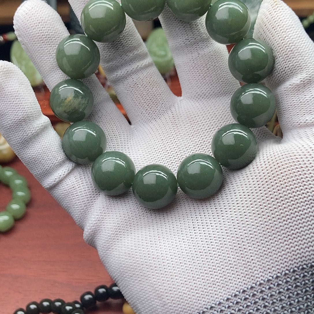 岫岩河磨玉（透闪石质玉）未镶嵌手链