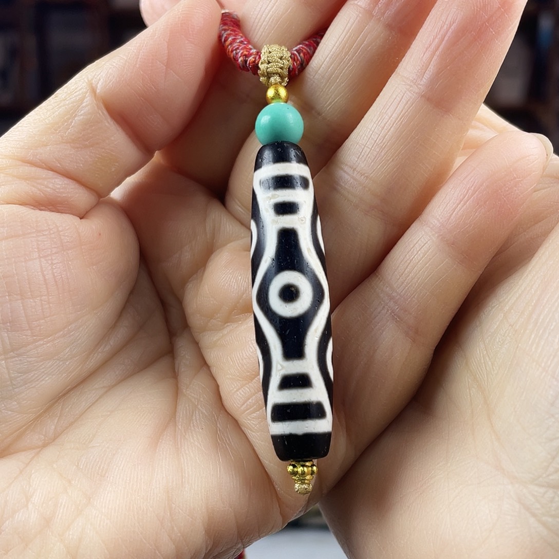 藏***哥玛瑙/玉髓合金颈饰行运