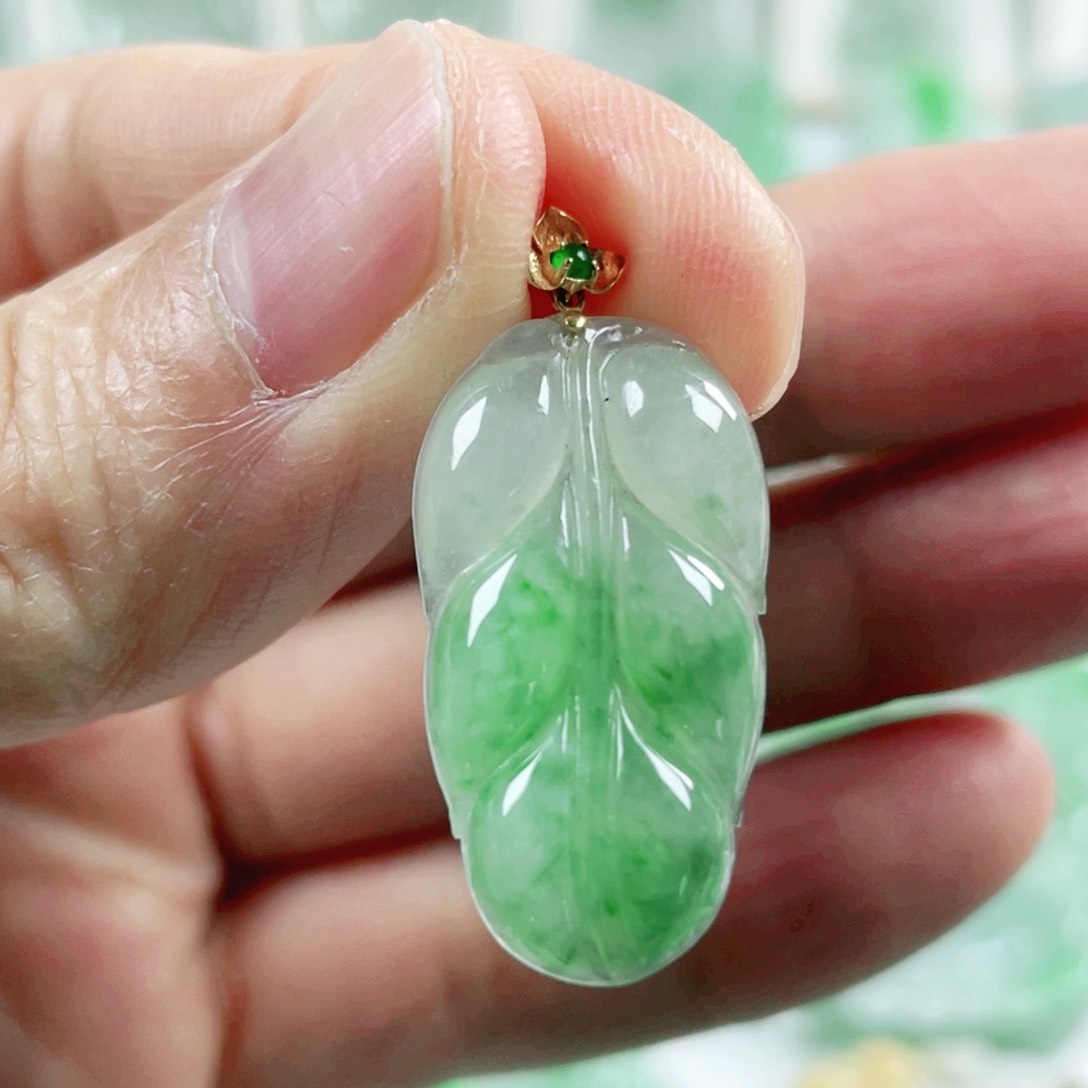 翡翠吊坠(不含链)18K金镶嵌
