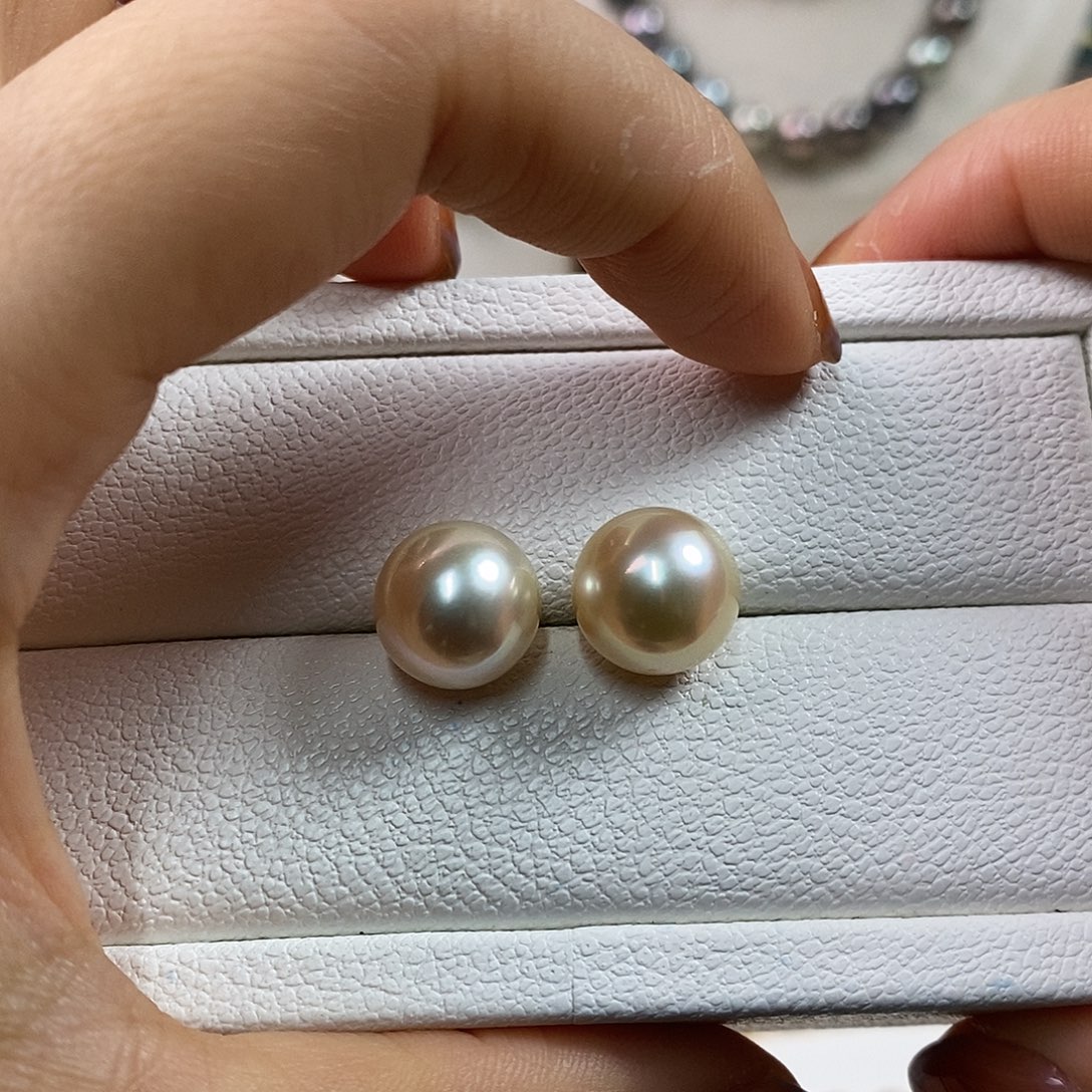 耳饰海水珍珠18K金镶嵌11.8m干枯玫瑰南洋金珠耳钉（正面无暇）