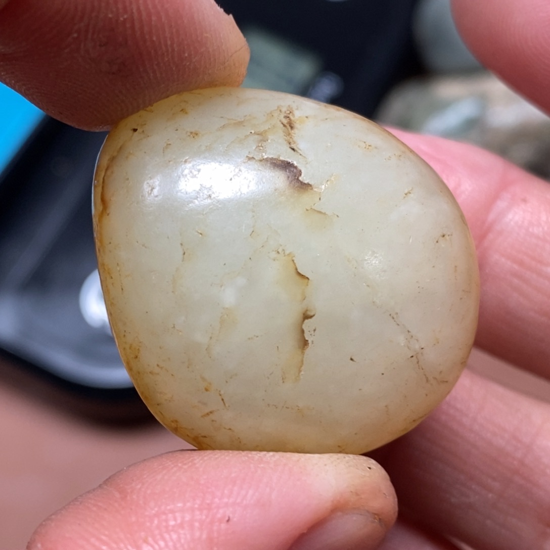 和田玉挂件足铂镶嵌