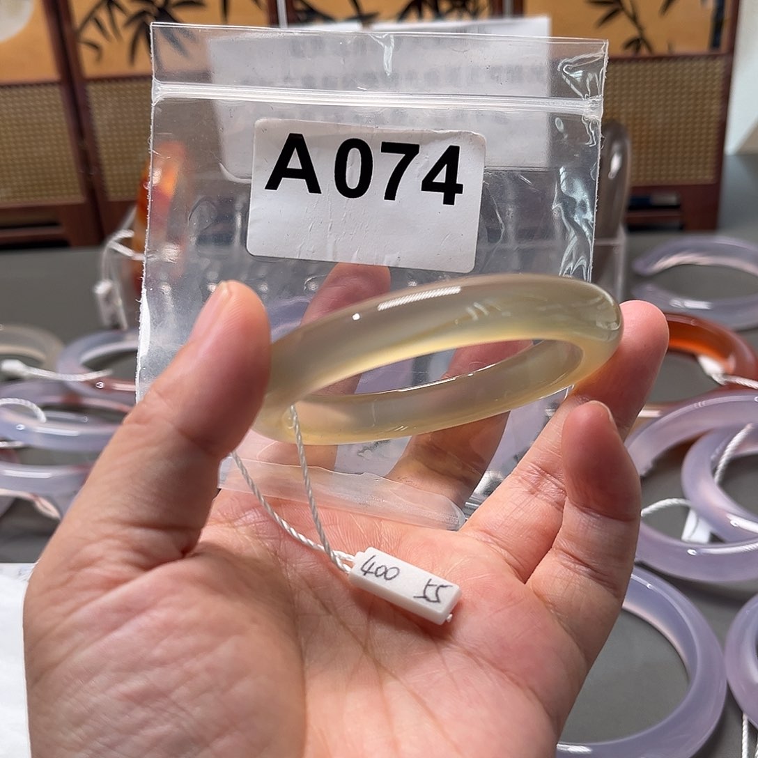 手镯玛瑙/玉髓未镶嵌一***•55-074
