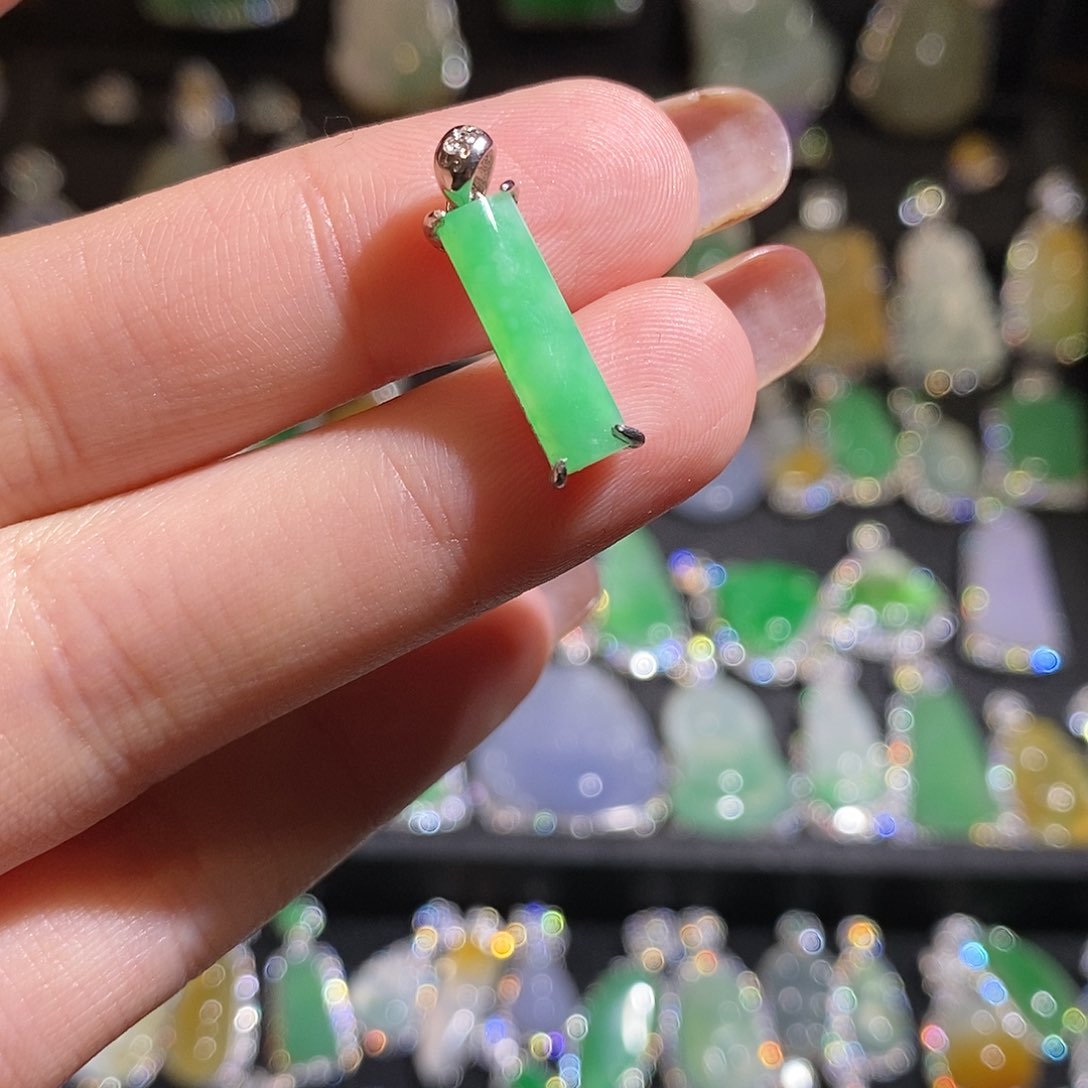 颈饰银S925镶嵌翡翠天然翡翠