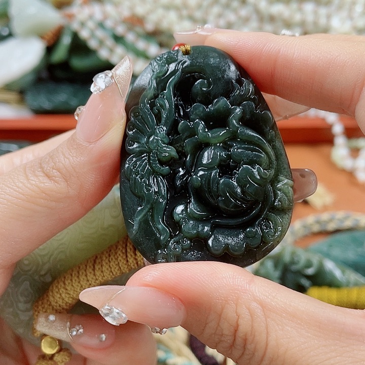 和田玉未镶嵌挂件