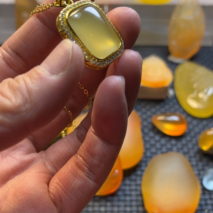 开***7石英质玉未镶嵌旦面