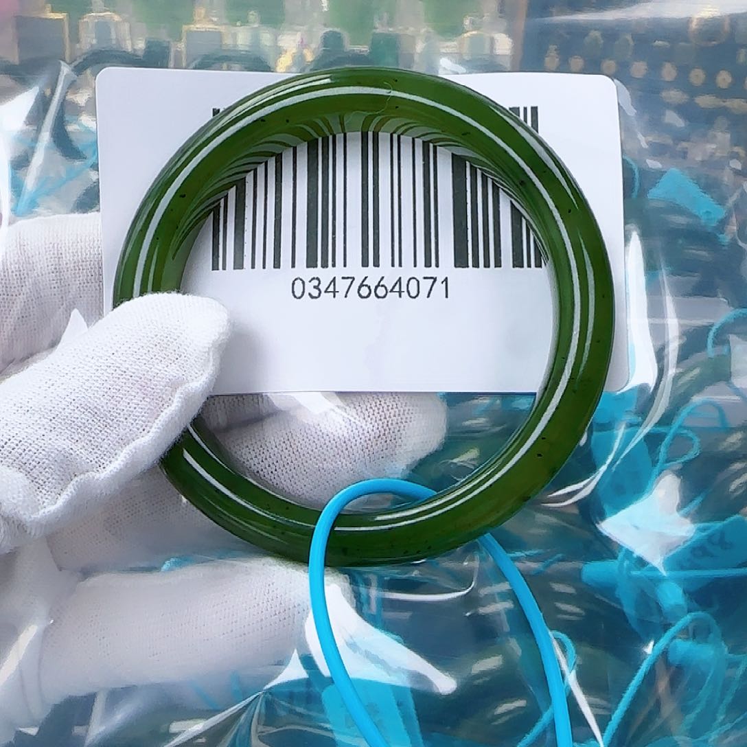 和田玉（碧玉）手镯未镶嵌56