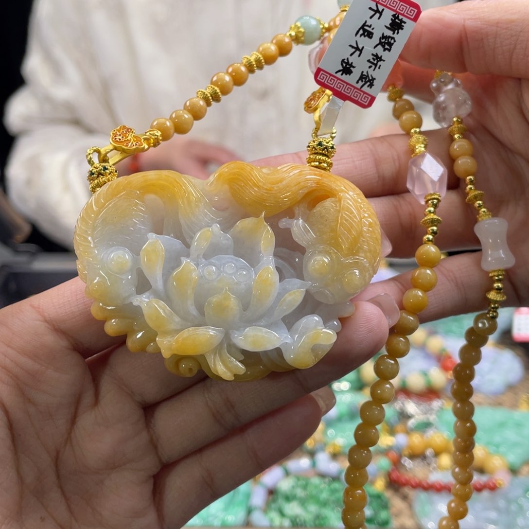 翡翠颈饰未镶嵌代编织