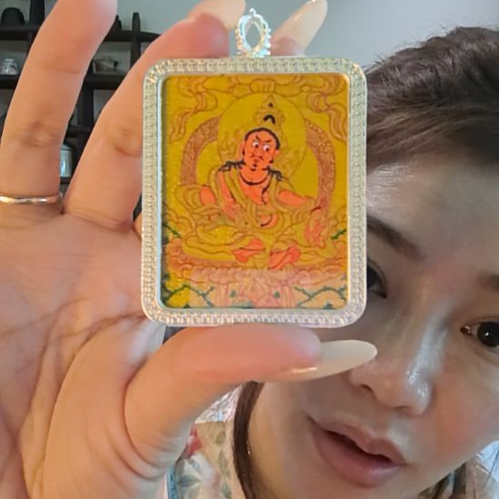 花岗石铁合金黄老板唐卡吊坠