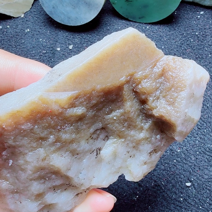 和田玉（糖玉）未镶嵌珠宝半成品