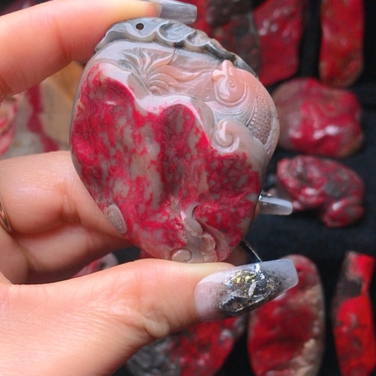 昌化鸡血石昌化鸡血石精品挂件