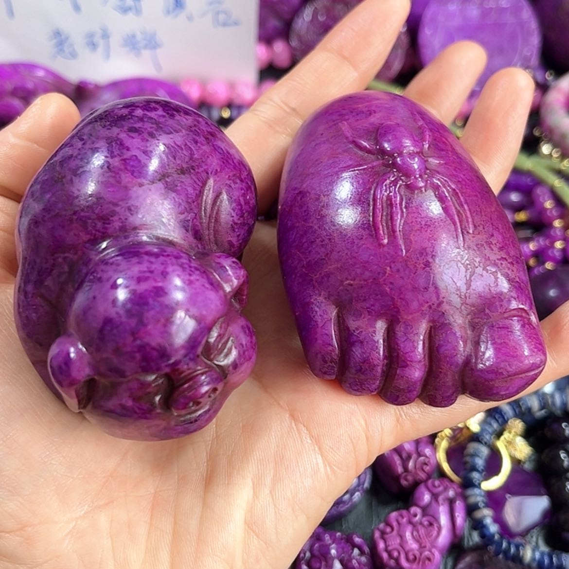 【闪购商品】琉璃颈饰喜***^舒具石老油料猪猪，知足常乐