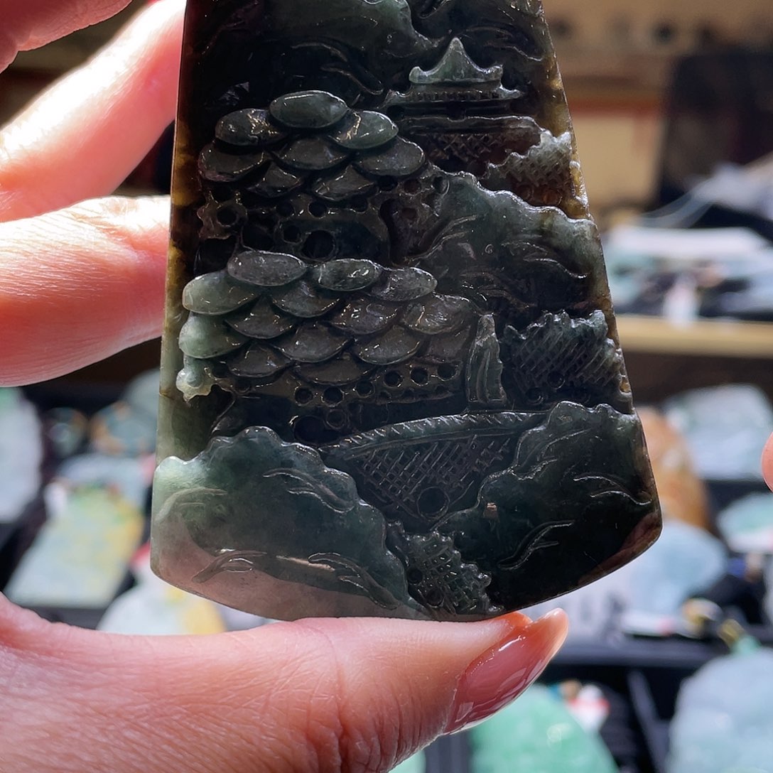 翡翠颈饰未镶嵌一个