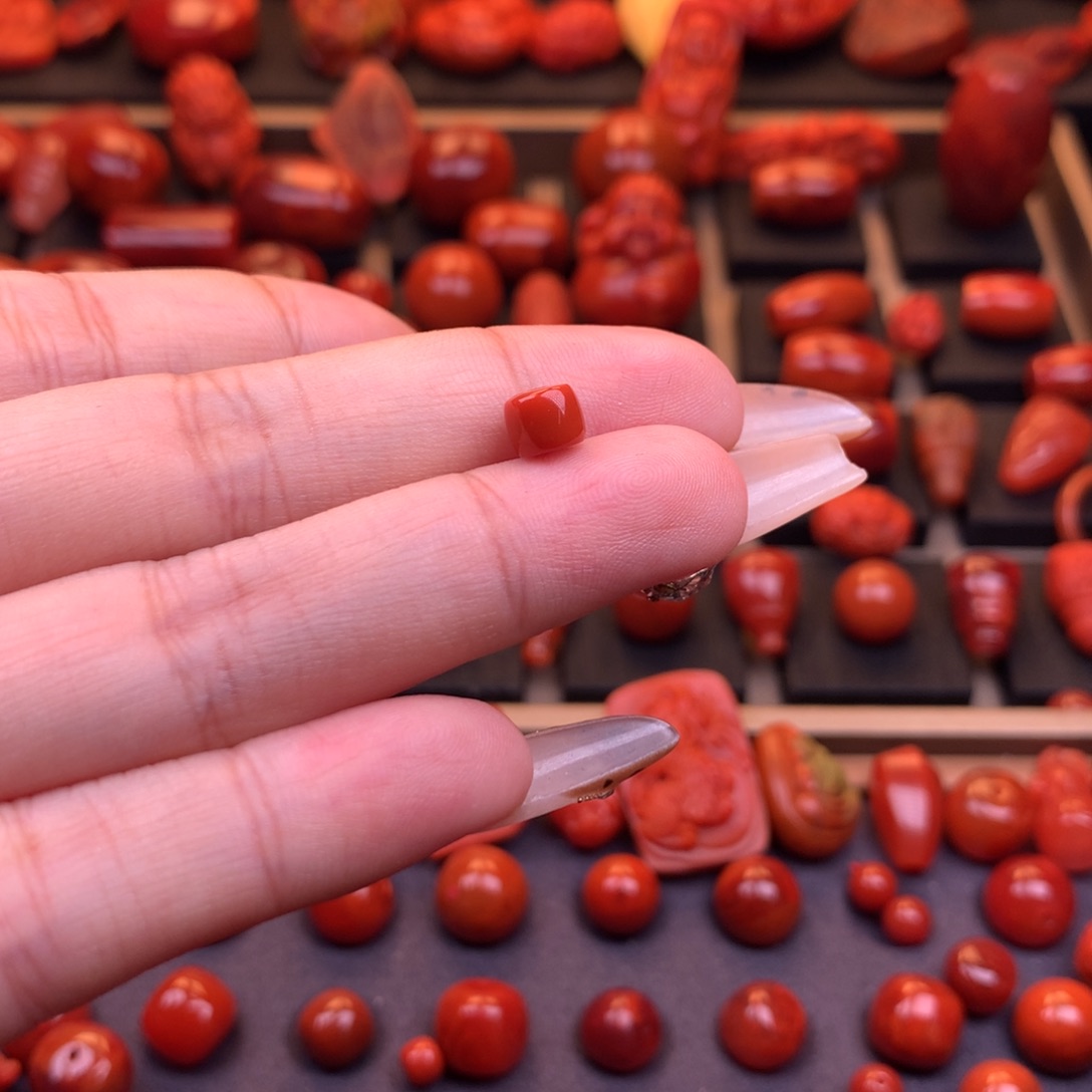 南红玛瑙未镶嵌川料原矿直切单珠6mm