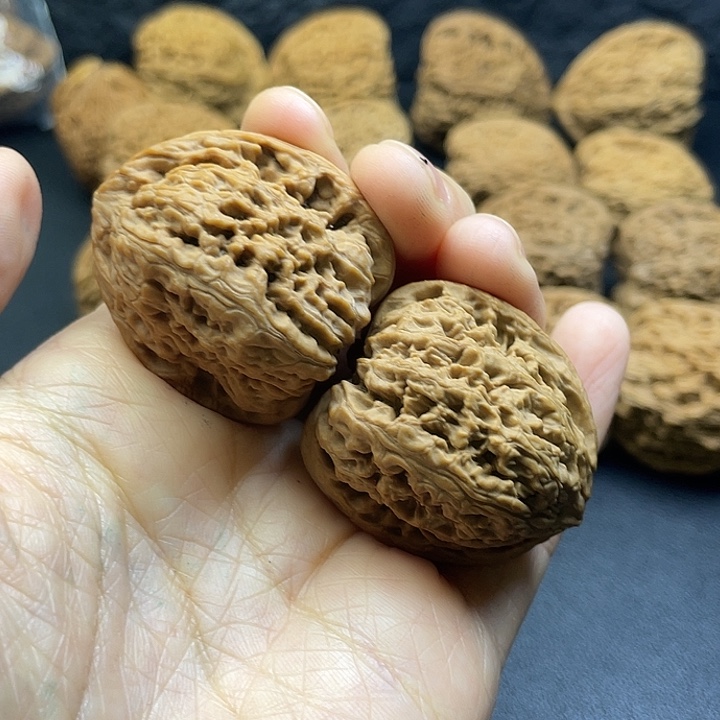 爹***文玩核桃吊坠南疆石