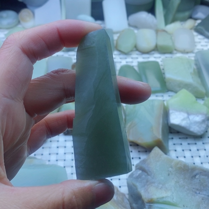 和田玉未镶嵌青海料