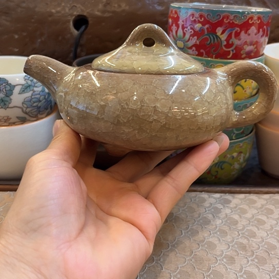 现代陶瓷泡茶壶冰裂壶米黄色