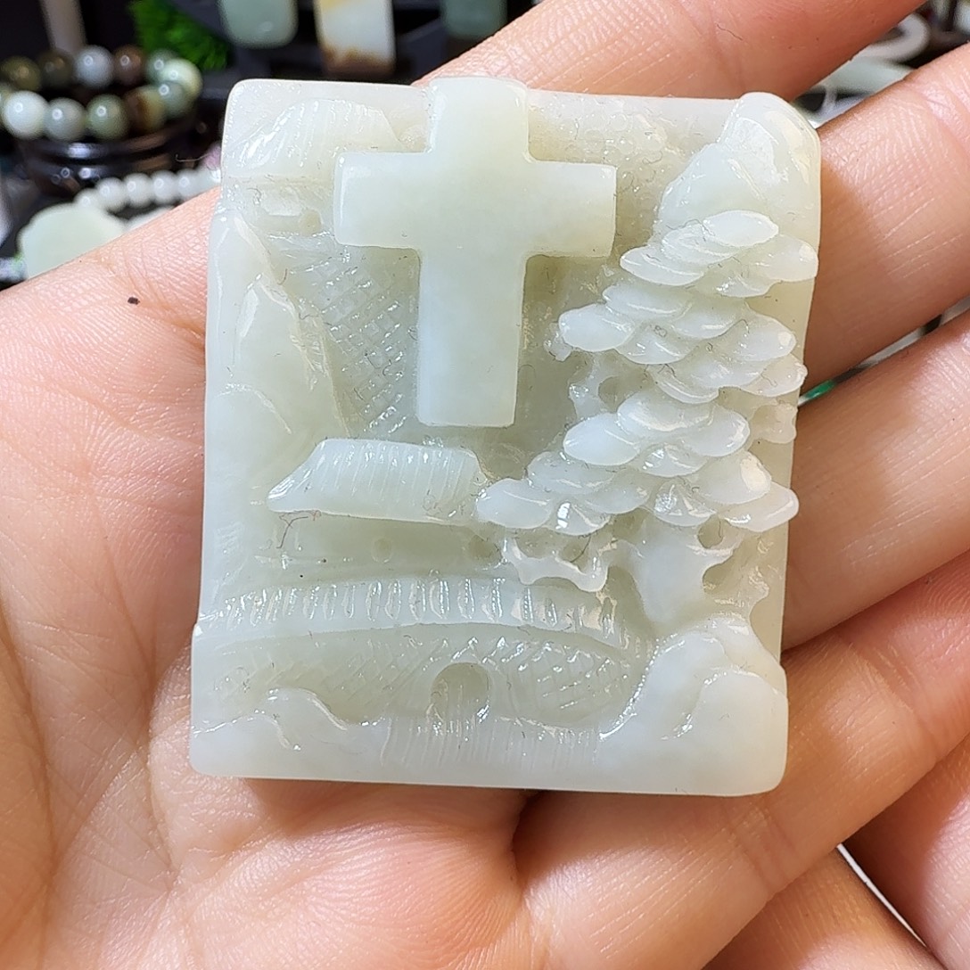 和田玉未镶嵌颈饰清货有瑕疵不退换