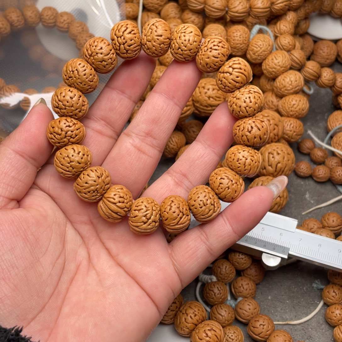 习***好桃核手串树王纽扣闪53