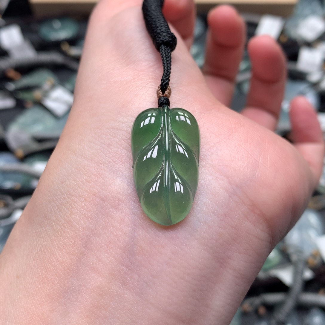 翡翠颈饰未镶嵌00000000000