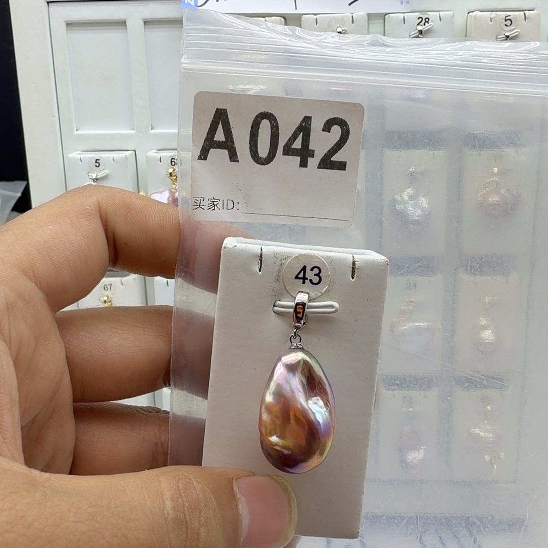 淡水珍珠颈饰合金