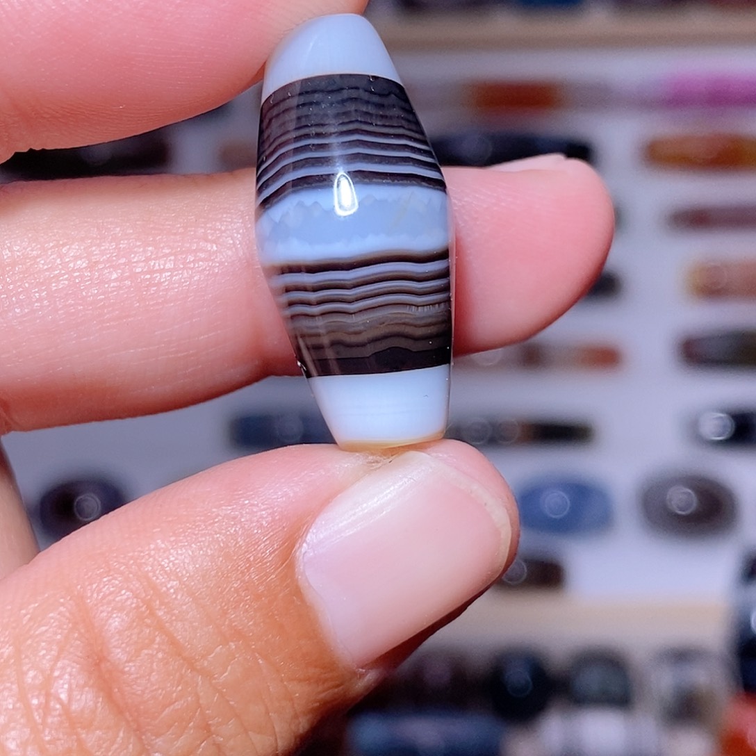 珂***珂未镶嵌玛瑙吊坠….