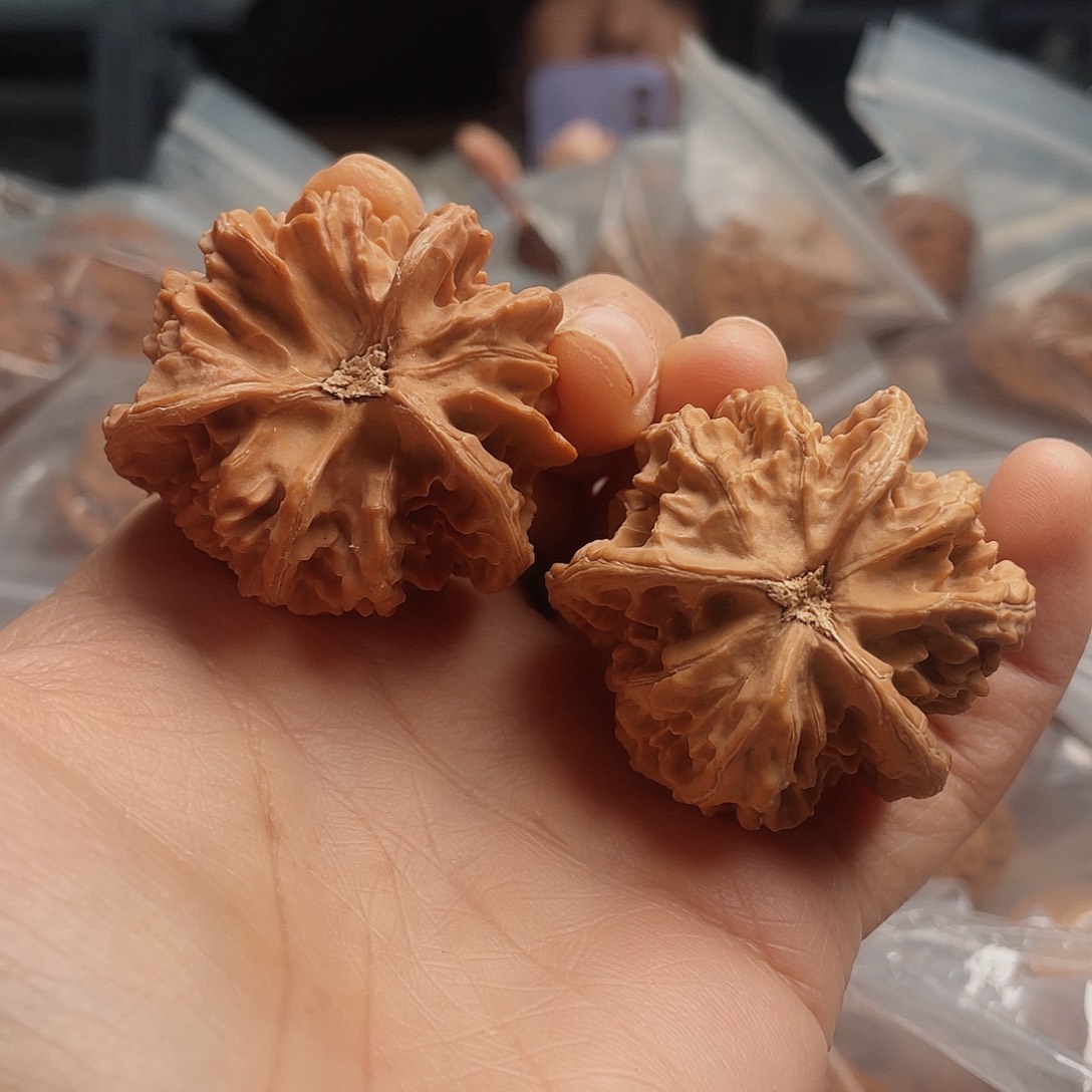 吊坠文玩核桃任*伊41三棱钢化法